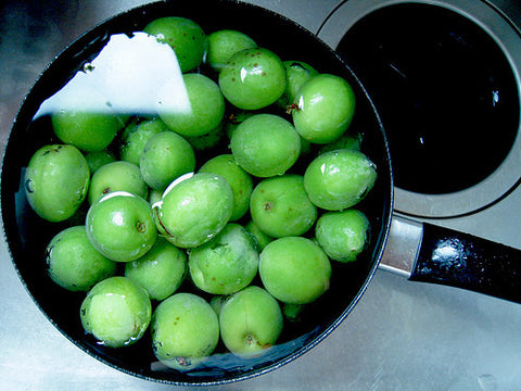 Japanify: How to Make Umeshu (Japanese Plum Liqueur)