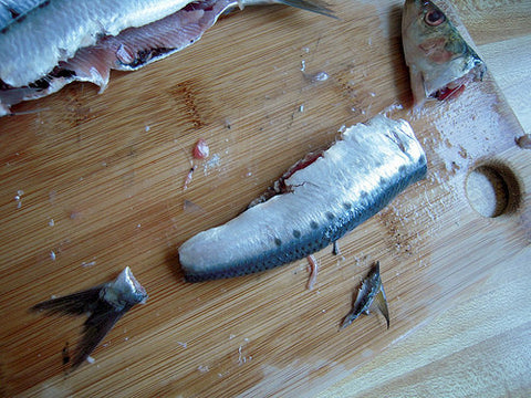 Japanify: How to Clean a Sardine