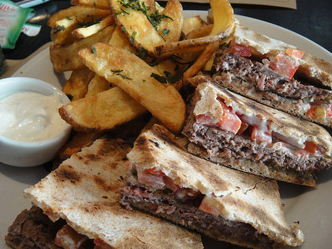 Super Faminto: Falafel to the Beat of a Different Drummer (São Paulo)