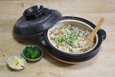 Cook Healthy and Delicious Meals in the Shigaraki Shino Donabe