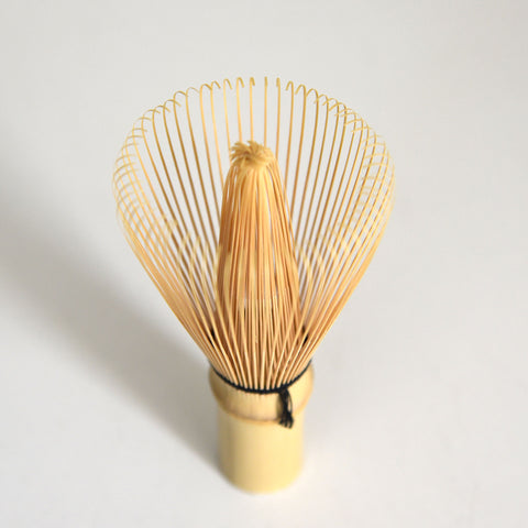 Suikaen Kazuho White Bamboo Matcha Whisk (Made in Japan)